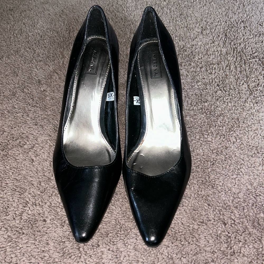 Merino black 2.5 inch heel